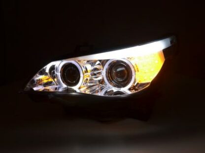 Angel eyes -ajovalot BMW serie 5 E60/E61 vm. 03-07 kromi Ajovalot 3