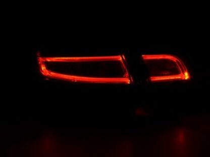 LED-takavalot Audi A3 Sportback (8PA) vm. 04-08 punainen/musta Takavalot 3