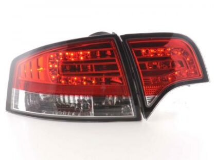 LED-takavalot Audi A4 saloon type 8E vm. 04-07 punainen/kirkas Takavalot 2