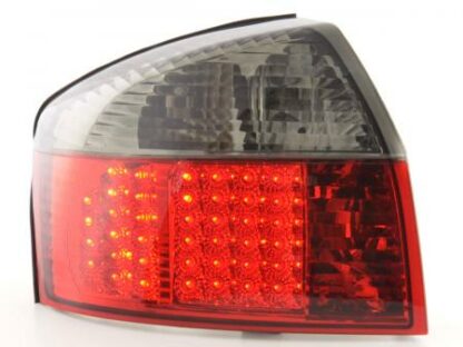 LED-takavalot Audi A4 saloon type 8E vm. 01-04 musta/punainen Takavalot 2