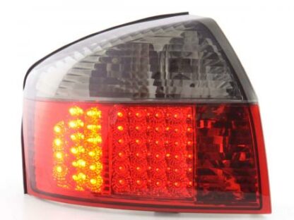 LED-takavalot Audi A4 saloon type 8E vm. 01-04 musta/punainen Takavalot 3