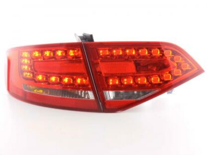 LED-takavalot Audi A4 type 8K saloon punainen/kirkas Takavalot