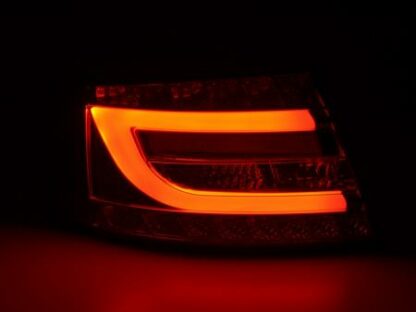 LED-takavalot Audi A6 saloon (4F) vm. 04-08 punainen/kirkas Takavalot 3