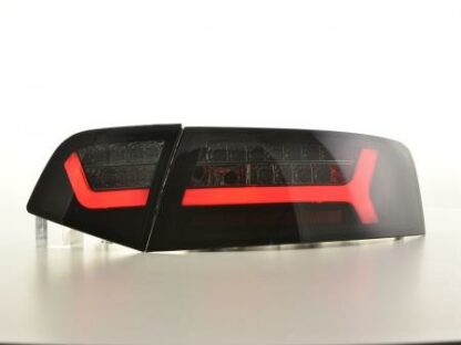 LED-takavalot Audi A6 4F saloon vm. 08-11 musta dynaamisella vilkulla Takavalot