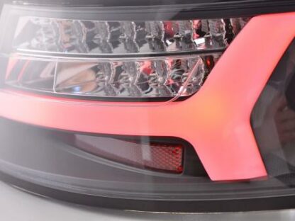 LED-takavalot Audi A6 4F saloon vm. 08-11 musta dynaamisella vilkulla Takavalot 4