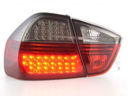 LED-takavalot BMW serie 3 saloon type E90 vm. 05-08 musta/punainen Takavalot 2