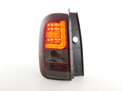 LED-takavalot Dacia Duster vm. 10- punainen/musta Takavalot 2