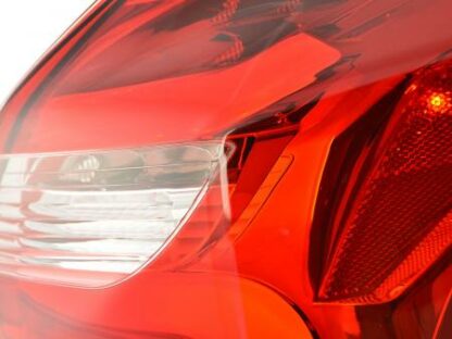 LED-takavalot Ford Focus 3 hutchback vm. 11-14 punainen/kirkas dynaamisella vilkulla Takavalot 4