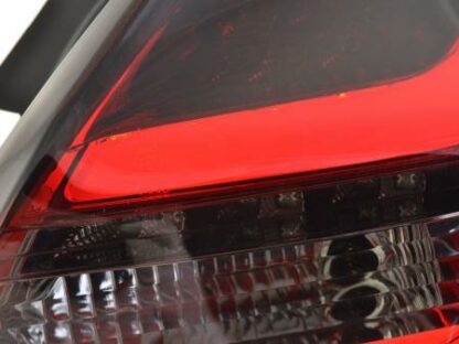 LED-takavalot Ford Focus 3 hutchback vm. 11-14 punainen/smoke dynaamisella vilkulla Takavalot 3
