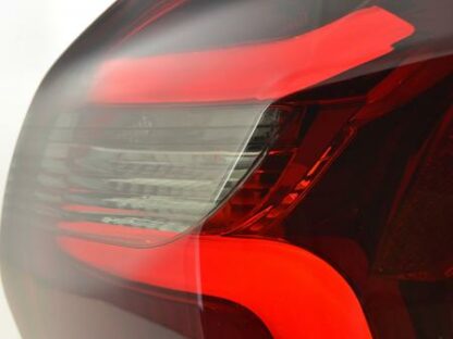 LED-takavalot Ford Focus 3 hutchback vm. 11-14 punainen/smoke dynaamisella vilkulla Takavalot 4