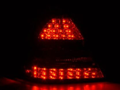 LED-takavalot Mercedes C-Class W203 saloon vm. 05-07 punainen/musta Takavalot 4