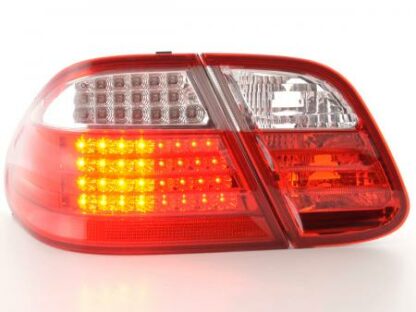 LED-takavalot Mercedes CLK type 208 vm. 97-03 kirkas/punainen Takavalot 3