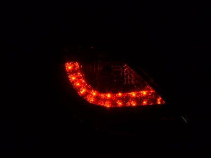 LED-takavalot Opel Corsa D 3-dr vm. 06-10 punainen/kirkas Takavalot 4