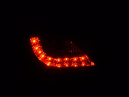 LED-takavalot Opel Corsa D 3-dr vm. 06-10 punainen/musta Takavalot 4