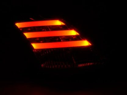 LED-takavalot Suzuki Swift vm. 2011- punainen/musta Takavalot 4