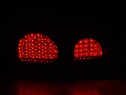 LED-takavalot VW Golf 6 type 1K vm. 08- musta/punainen - Image 4