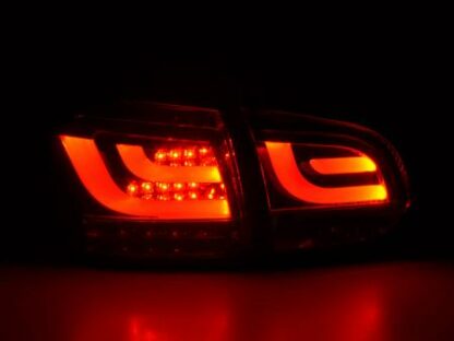 LED-takavalot VW Golf 6 type 1K punainen/musta - Image 4