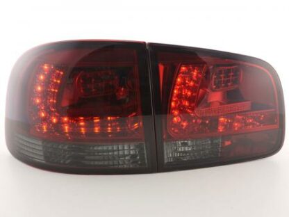 LED-takavalot VW Touareg type 7L vm. 03-09 punainen/musta Takavalot 2