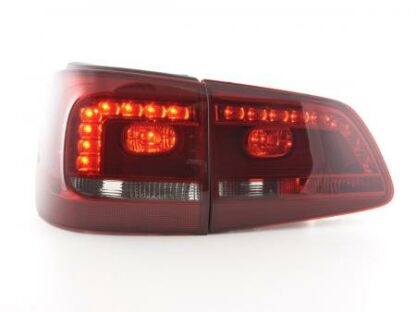 LED-takavalot VW Touran vm. 11- punainen/musta Takavalot 2