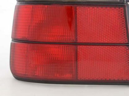 Takavalot BMW serie 5 E34 saloon, punainen/musta Takavalot 4